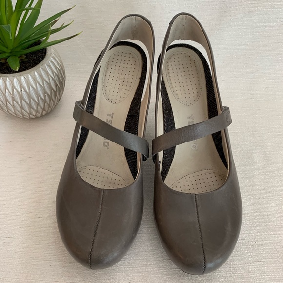 Tsubo Acrea Gray Leather Mary Jane Slingback Denim Heels Woman’s 8.5 - Picture 2 of 12
